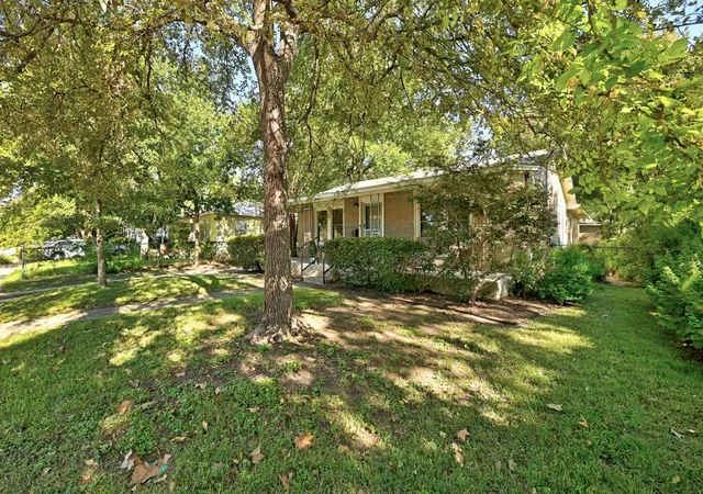 Photo 2 of Single family home for sale at 1216 Alegria Rd, Austin, TX 78757 | MLS# 8438152 | Listing updated on 2026-10-25