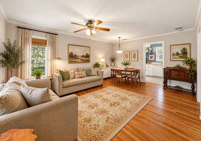 Photo 4 of Single family home for sale at 1216 Alegria Rd, Austin, TX 78757 | MLS# 8438152 | Listing updated on 2026-10-25
