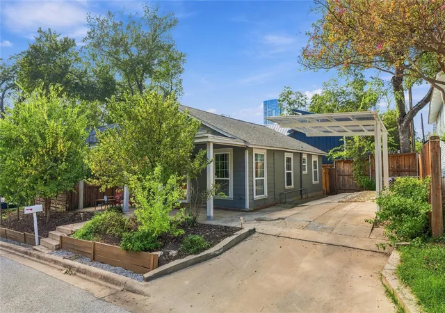 Photo 4 of Single family home for sale at 66 Navasota St, Austin, TX 78702 | MLS# 1134777 | Listing updated on 2026-10-22
