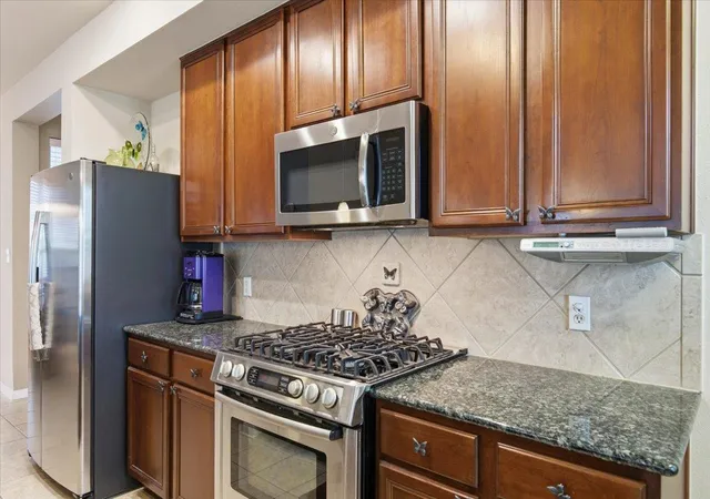 Photo 4 of Single family home for sale at 5116 Scottish Thistle Dr, Austin, TX 78739 | MLS# 9775082 | Listing updated on 2026-10-22