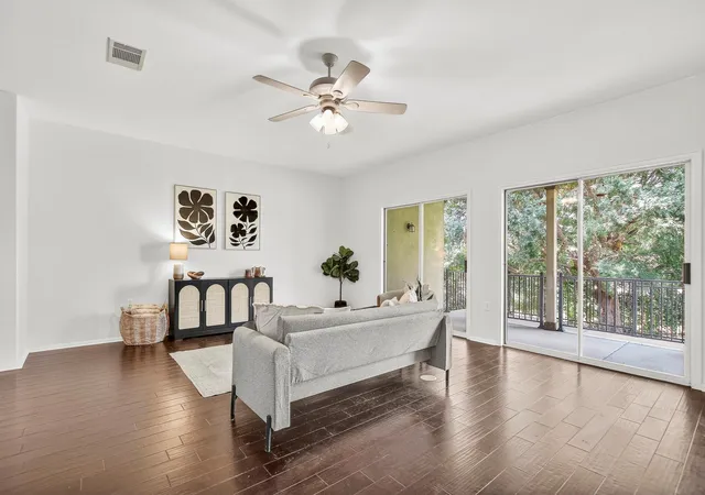 Photo 4 of Single family home for sale at 213 Mustang Is Trl, Georgetown, TX 78633 | MLS# 1081426 | Listing updated on 2026-10-27