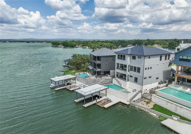 Photo 2 of Single family home for sale at 171 Pointview Dr, Marble Falls, TX 78654 | MLS# 9302727 | Listing updated on 2026-10-21