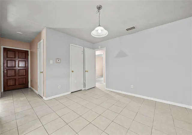 Photo 2 of Single family home for sale at 1819 Clarawood Dr, Killeen, TX 76549 | MLS# 8807991 | Listing updated on 2026-10-25