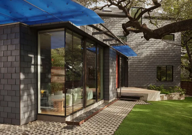 Photo 3 of Single family home for sale at 504 E Annie St, Austin, TX 78704 | MLS# 5986578 | Listing updated on 2026-10-27