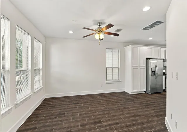 Photo 4 of Townhouse for sale at 7414 Wolverine St, Austin, TX 78757 | MLS# 2618878 | Listing updated on 2026-10-27
