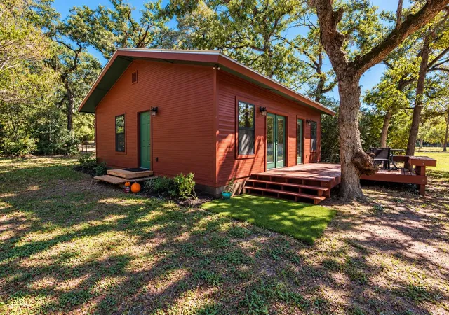 Photo 3 of Single family home for sale at 1142 Scenic Vw, Lexington, TX 78947 | MLS# 7540038 | Listing updated on 2026-10-27