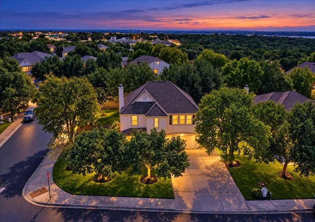 Photo 3 of Single family home for sale at 301 Leanne Dr, Georgetown, TX 78633 | MLS# 8948004 | Listing updated on 2026-10-25