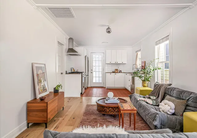 Photo 3 of Single family home for sale at 1905 E 18th Street, Austin, TX 78702 | MLS# 9172857 | Listing updated on 2026-10-28