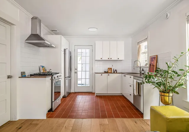 Photo 4 of Single family home for sale at 1905 E 18th Street, Austin, TX 78702 | MLS# 9172857 | Listing updated on 2026-10-28