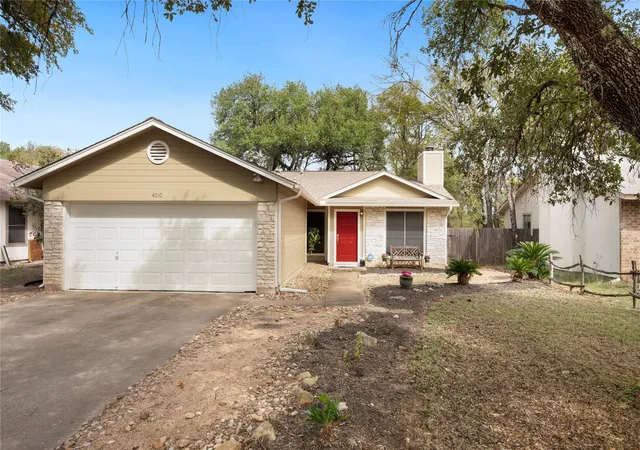 Single family home for sale at 4010 Alexandria Dr, Austin, TX 78749 | MLS# 1147274