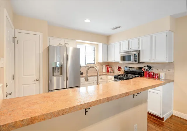 Photo 3 of Single family home for sale at 4010 Alexandria Dr, Austin, TX 78749 | MLS# 1147274 | Listing updated on 2026-10-29