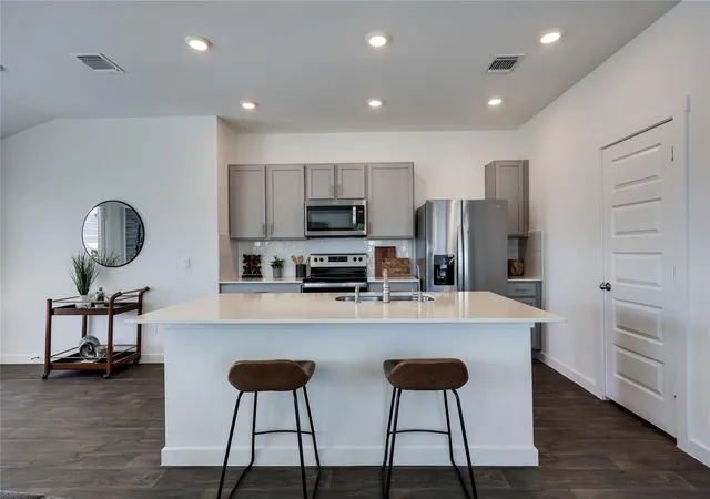 Photo 4 of Single family home for sale at 332 Pedernales Ln, Hutto, TX 78634 | MLS# 1483553 | Listing updated on 2026-10-27