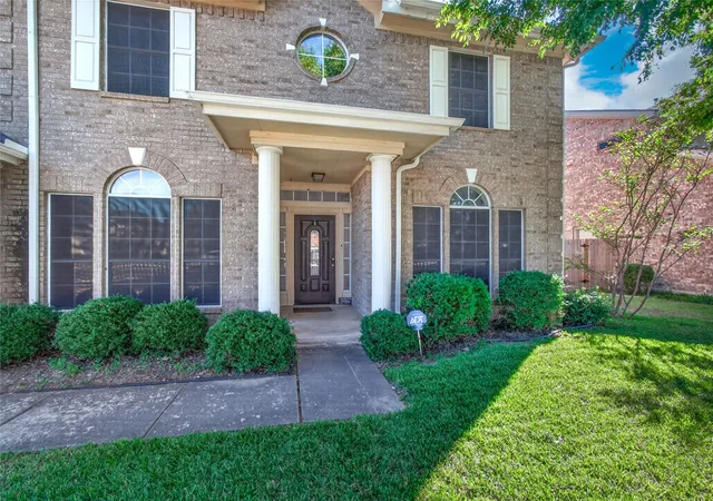 Photo 2 of Single family home for sale at 309 Steeplechase Dr, Georgetown, TX 78626 | MLS# 8434295 | Listing updated on 2026-10-27