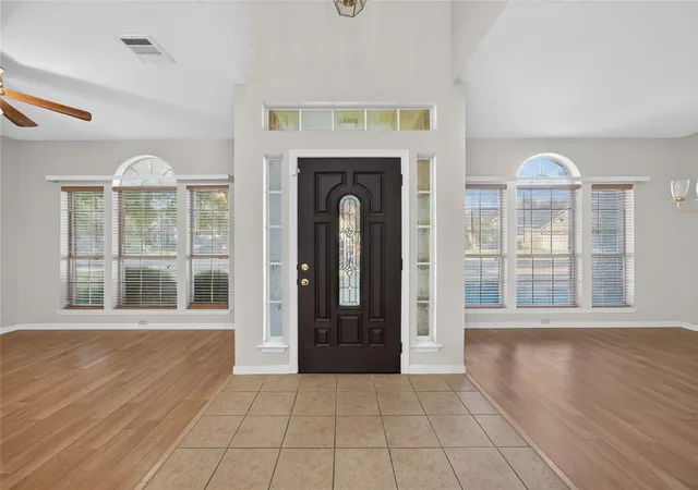 Photo 3 of Single family home for sale at 309 Steeplechase Dr, Georgetown, TX 78626 | MLS# 8434295 | Listing updated on 2026-10-27