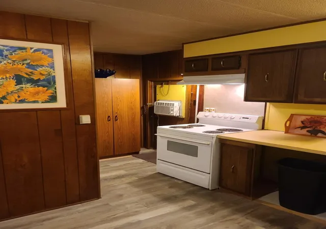 Photo 3 of Manufactured home for sale at 813 Hale St, Lexington, TX 78947 | MLS# 7631644 | Listing updated on 2026-10-22