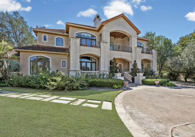 Photo 2 of Mansion for sale at 106 Costa Bella Cv, Austin, TX 78734 | MLS# 2096289 | Listing updated on 2026-10-23