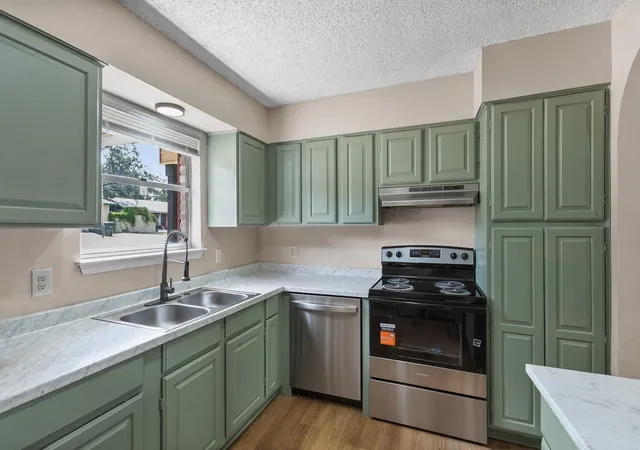 Photo 3 of Single family home for sale at 1000 Indiana St, San Marcos, TX 78666 | MLS# 6779791 | Listing updated on 2026-10-27