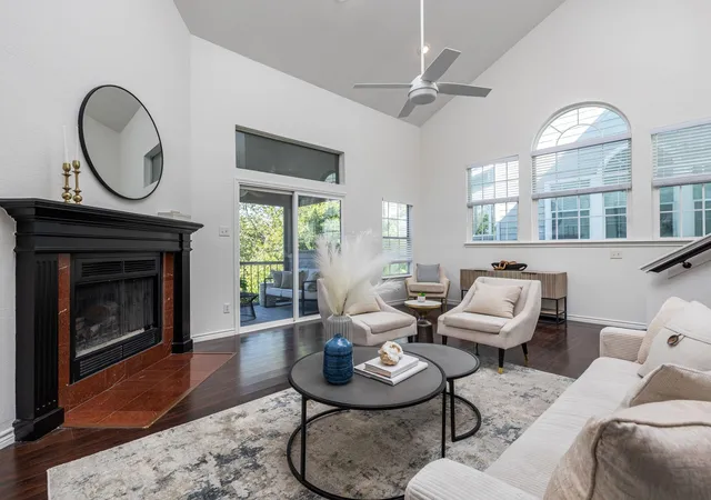 Photo 3 of Condo for sale at 3944 Shoal Crk Blvd #B, Austin, TX 78756 | MLS# 9497082 | Listing updated on 2026-10-27
