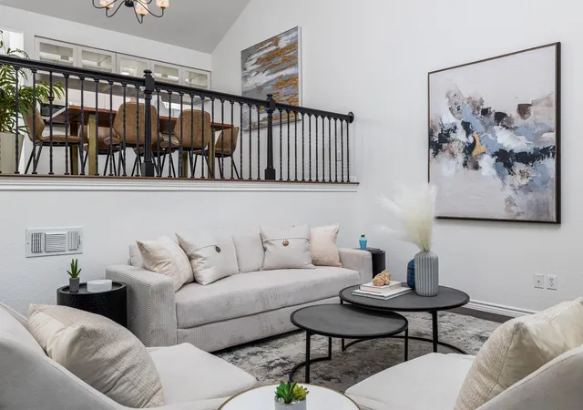 Listing Photo 4 - Condo for sale in building located at 3944 Shl Creek Blvd, Austin, TX 78756 - Unit #B