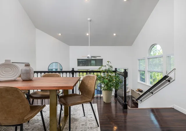 Listing Photo 5 - Condo for sale in building located at 3944 Shl Creek Blvd, Austin, TX 78756 - Unit #B