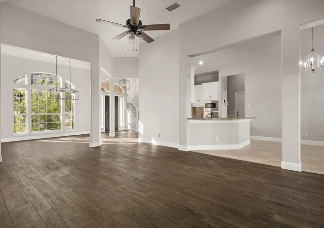 Photo 4 of Single family home for sale at 6 Wooded Way, Round Rock, TX 78664 | MLS# 2628261 | Listing updated on 2026-10-29