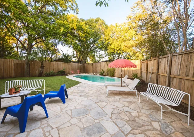 Photo 2 of Single family home for sale at 7711 Shoal Crk Blvd, Austin, TX 78757 | MLS# 5880735 | Listing updated on 2026-10-29