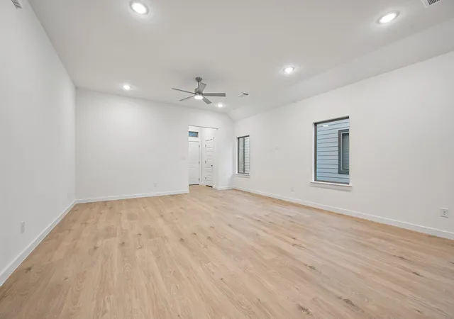 Photo 3 of Single family home for sale at 1113 Ramo Pine Dr, Huffman, TX 77336 | MLS# 2032801 | Listing updated on 2026-10-23