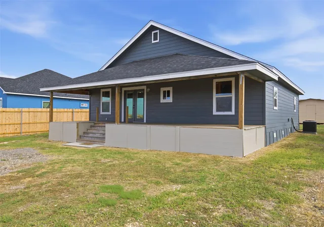 Photo 2 of Single family home for sale at 820 Los Milagros Dr, Dale, TX 78616 | MLS# 3473317 | Listing updated on 2026-10-23