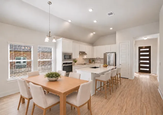 Photo 4 of Single family home for sale at 621 Pinnacle View Dr, Georgetown, TX 78628 | MLS# 2471956 | Listing updated on 2026-10-23