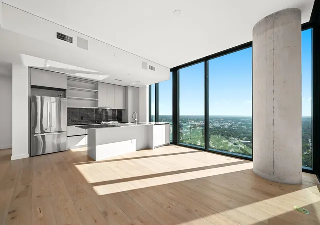 Photo 2 of Condo for sale at 610 Davis St #3002, Austin, TX 78701 | MLS# 9448741 | Listing updated on 2026-10-27