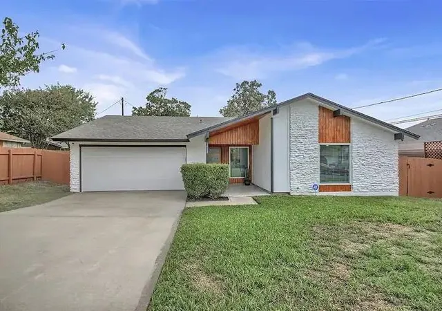 Single family home for sale at 1408 Fairfield Dr, Austin, TX 78758 | MLS# 5505675