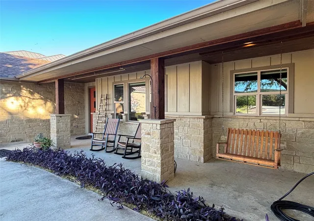 Photo 2 of Single family home for sale at 131 Primera Ct, Burnet, TX 78611 | MLS# 9462322 | Listing updated on 2026-10-23