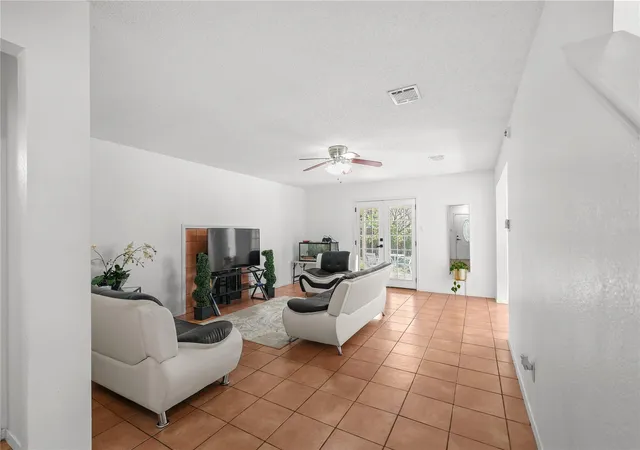Photo 2 of Single family home for sale at 1207 Crupp Ct, Austin, TX 78753 | MLS# 9019932 | Listing updated on 2026-10-26