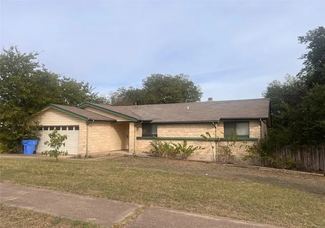 Photo 2 of Sale Pending at 1900 Klattenhoff Dr, Austin, TX 78728 | MLS# 7803221 | Listing updated on 2026-10-28