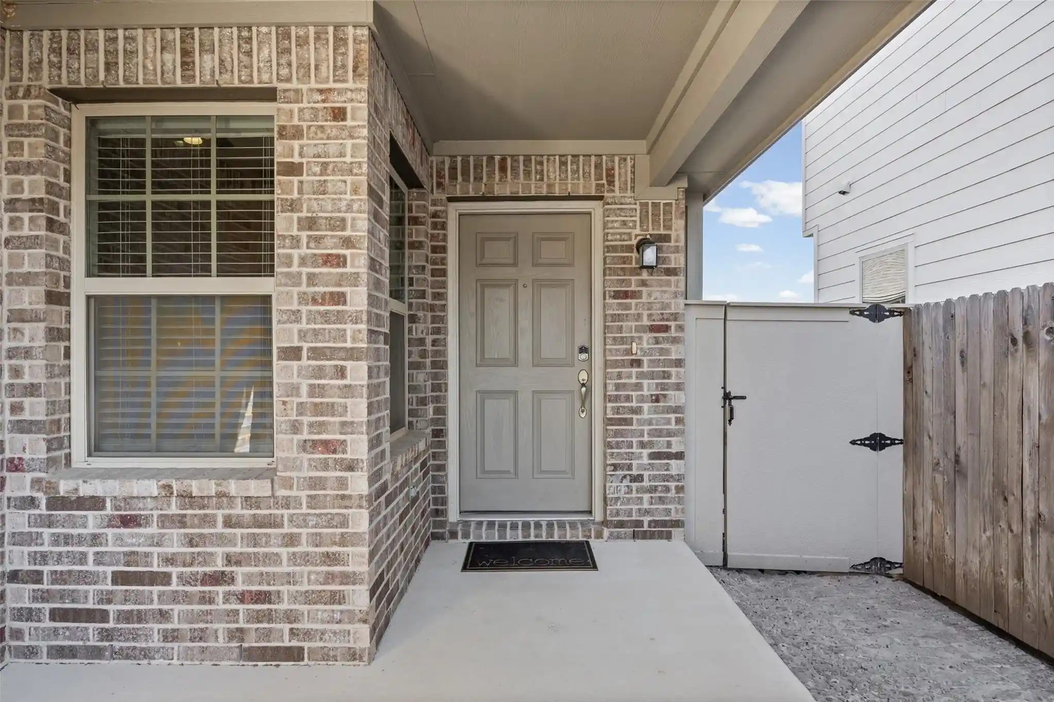 Listing Photo 2 - Condo for sale in 5916 Principale Dr located at 5916 Principale Dr, Pflugerville, TX 78660 - Unit #139