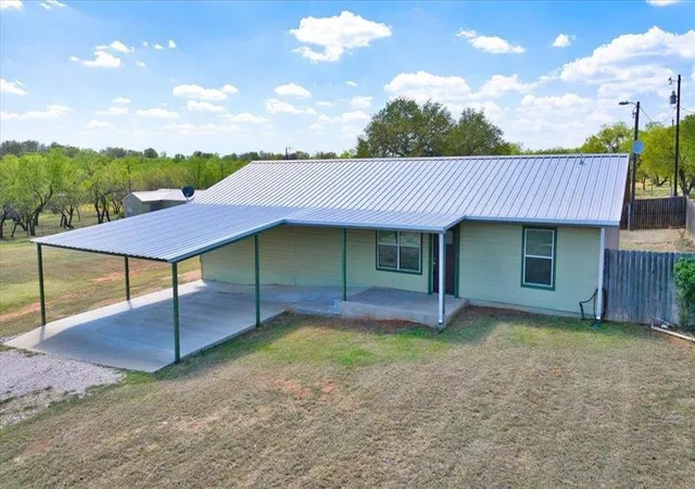 Single family home for sale at 243 E Flag Crk Ranch Rd, Llano, TX 78643 | MLS# 1797753