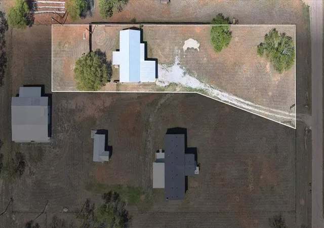 Photo 1 of Single family home for sale at 243 E Flag Crk Ranch Rd, Llano, TX 78643 | MLS# 1797753 | Listing updated on 2026-10-23
