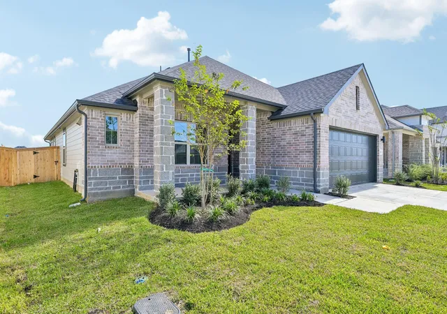 Photo 3 of Single family home for sale at 31118 Rena Coast Dr, Huffman, TX 77336 | MLS# 2182850 | Listing updated on 2026-10-27