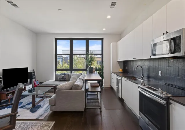 Photo 3 of Condo for sale at 800 Embassy Dr #314, Austin, TX 78702 | MLS# 7740633 | Listing updated on 2026-10-24