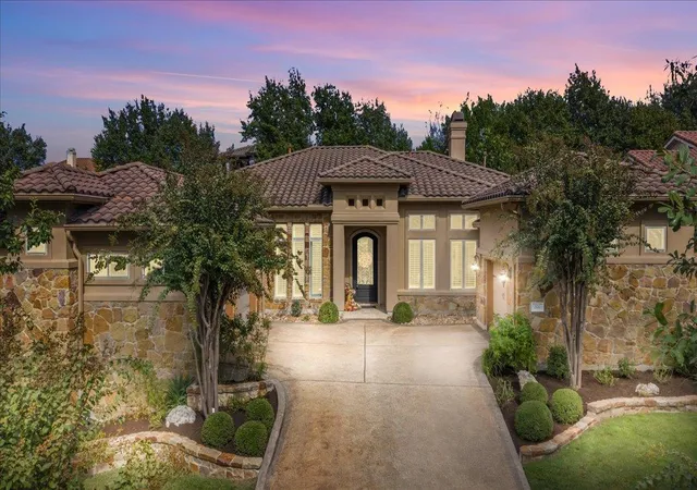 Single family home for sale at 206 Jack Nicklaus Dr, Austin, TX 78738 | MLS# 9589585