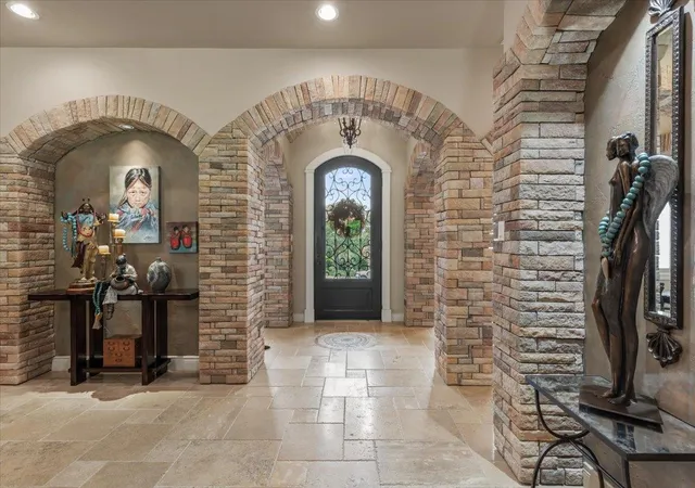 Photo 4 of Single family home for sale at 206 Jack Nicklaus Dr, Austin, TX 78738 | MLS# 9589585 | Listing updated on 2026-10-23