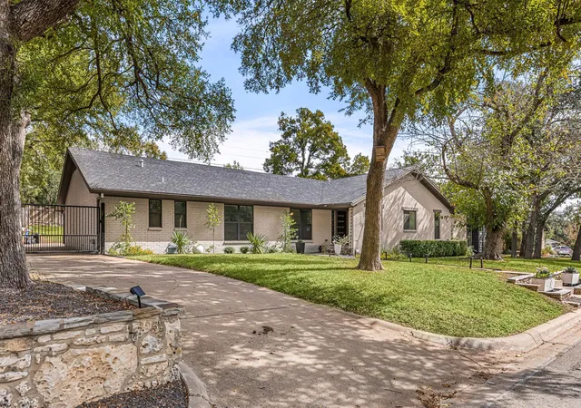 Single family home for sale at 9421 Spring Holw Dr, Austin, TX 78750 | MLS# 3382900