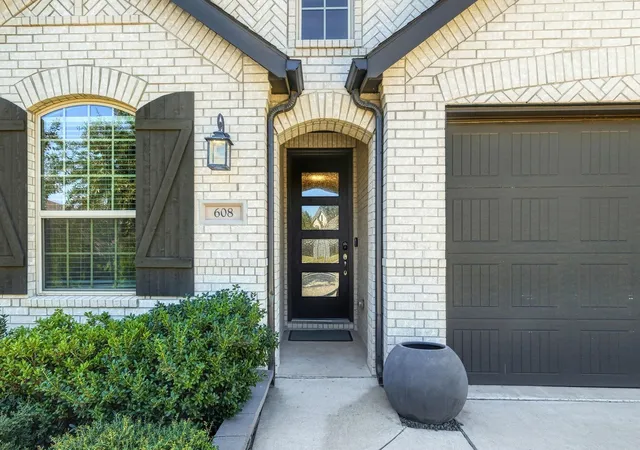 Photo 4 of Single family home for sale at 608 Pecan Btm Trl, Georgetown, TX 78628 | MLS# 2419061 | Listing updated on 2026-10-23