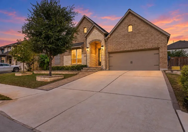 Photo 2 of Single family home for sale at 2104 Rabbit Crk Dr, Georgetown, TX 78626 | MLS# 4880412 | Listing updated on 2026-10-27