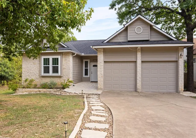 Photo 2 of Single family home for sale at 9405 Roxanna Dr, Austin, TX 78748 | MLS# 2384337 | Listing updated on 2026-10-29