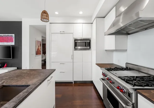 Photo 3 of Condo for sale at 200 Congress Ave #14C, Austin, TX 78701 | MLS# 6240915 | Listing updated on 2026-10-23