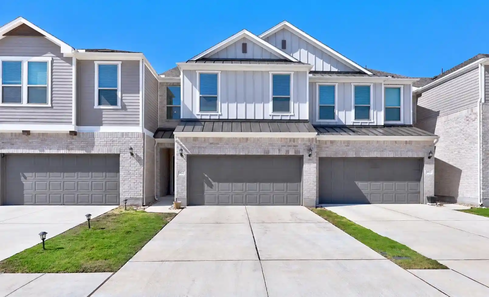 Listing Photo 2 - Condo for sale in 2725 Woodall Dr located at 2725 Woodall Dr, Cedar Park, TX 78613 - Unit #902