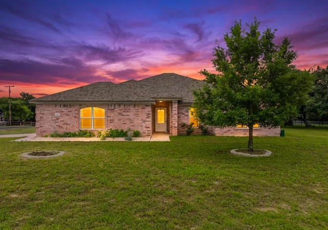 Single family home for sale at 103 Bobcat, Kempner, TX 76539 | MLS# 5026094