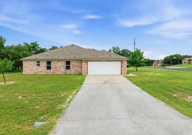 Photo 4 of Single family home for sale at 103 Bobcat, Kempner, TX 76539 | MLS# 5026094 | Listing updated on 2026-10-28