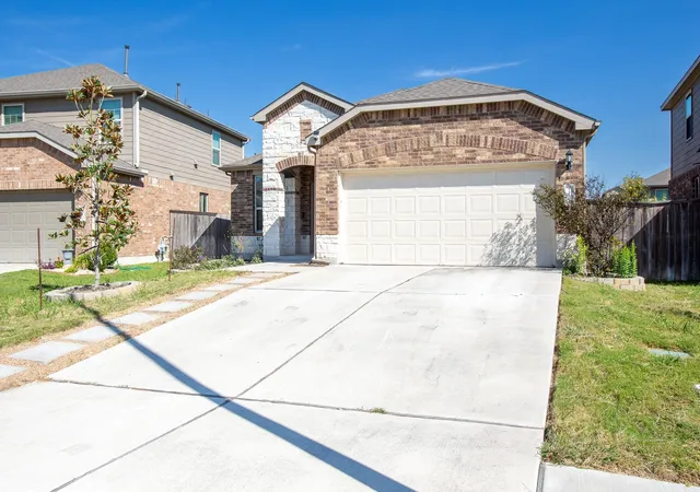 Photo 2 of Single family home for sale at 11800 Amber Strm Ln, Manor, TX 78653 | MLS# 8686849 | Listing updated on 2026-10-28